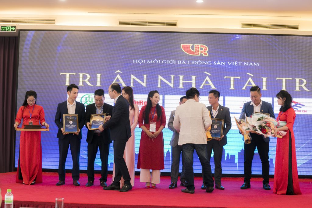 Địa Ốc Tín Đức